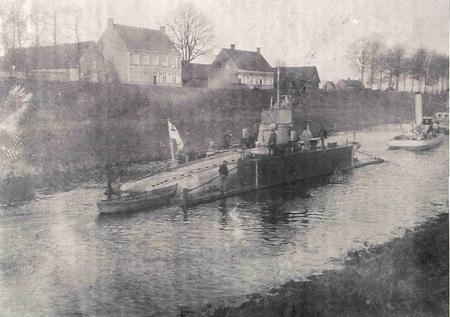 1915 - Duikboot op Brugse vaart