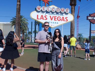 Remove people in the background of Vegas Sign pictures