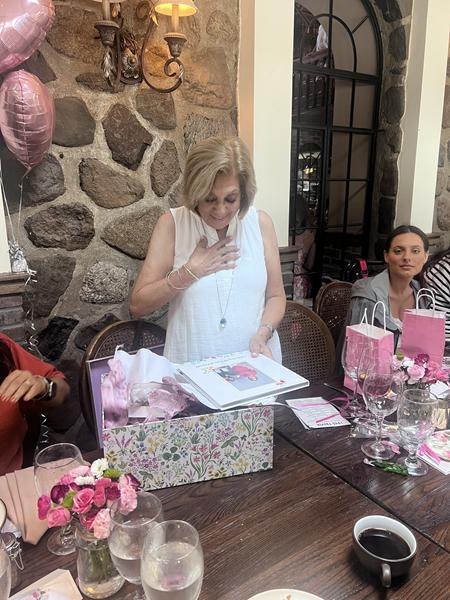 mom with photo book