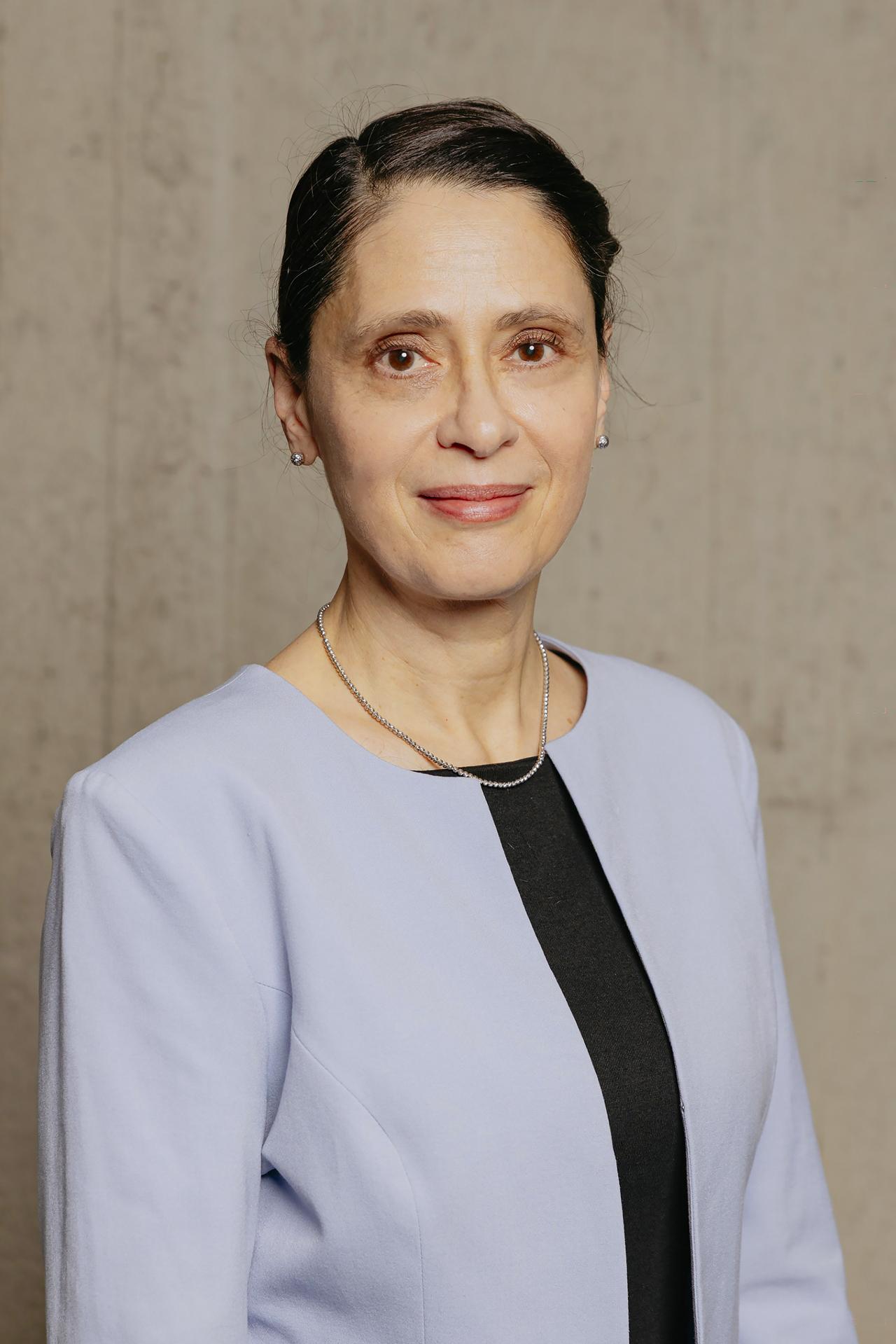 Lina Basel Salmon - ERDERA-2