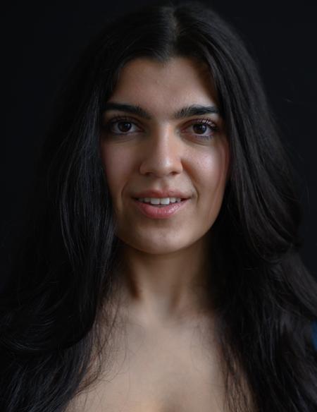 Sienna_Headshot_01-1