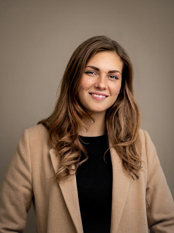 Corporate Headshot - Background Cleanup & Focus