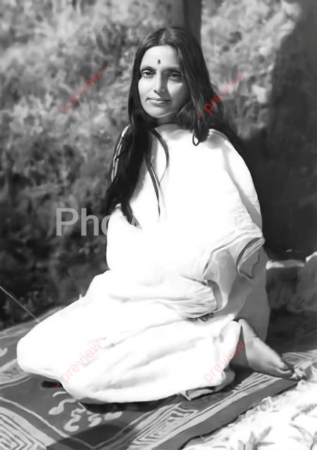 Anandamayi-Ma---Sitting-Turned-Right_a0_canvas